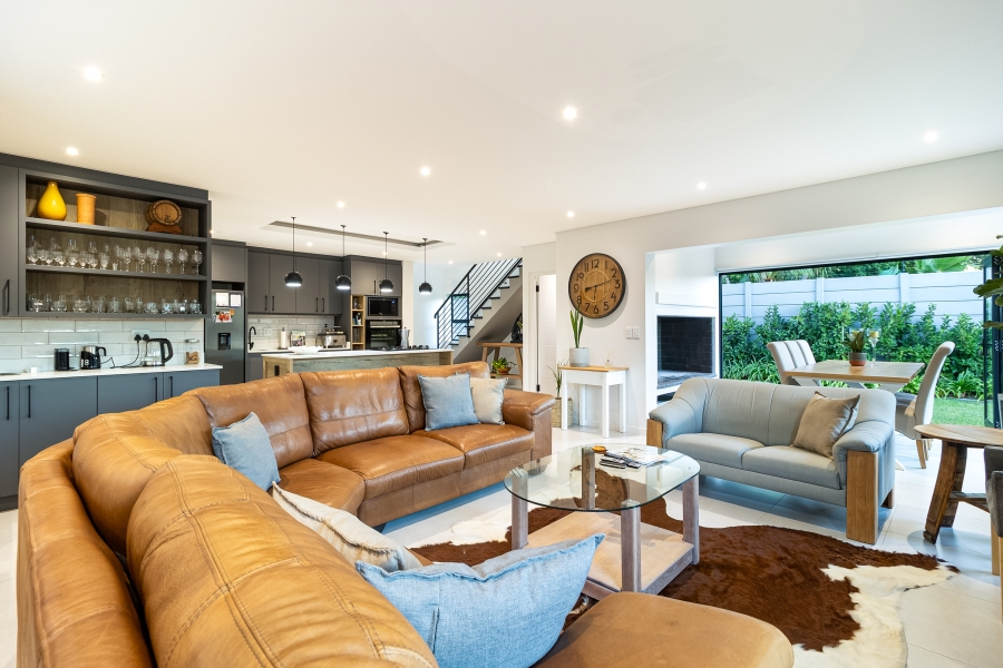 4 Bedroom Property for Sale in Tara Western Cape